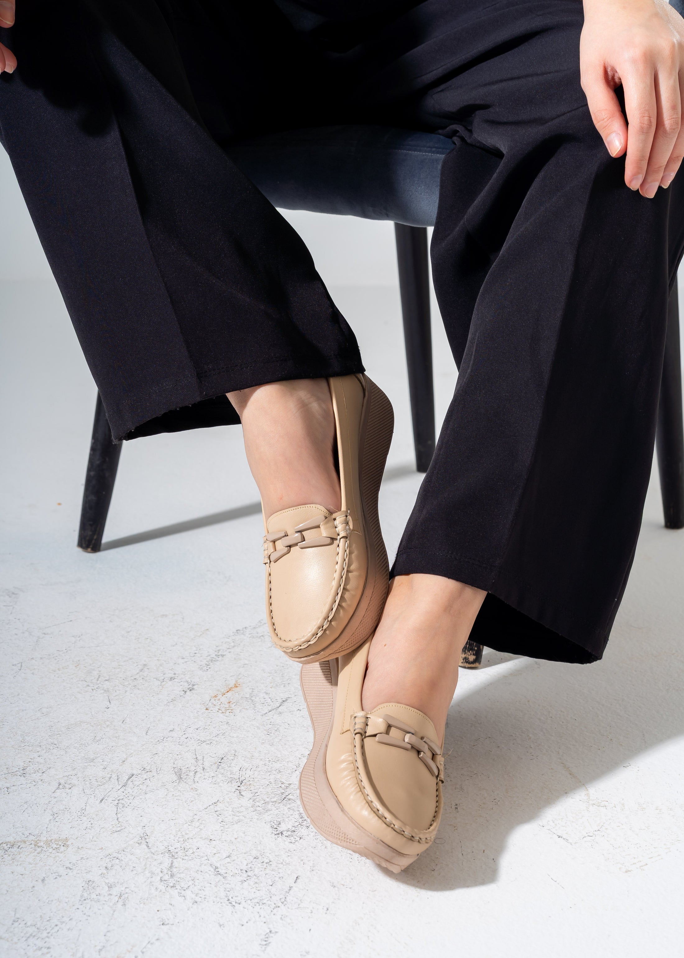 Chic Wedge Flats -beige