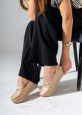 Load image into Gallery viewer, Chic Wedge Flats -beige
