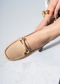 Load image into Gallery viewer, Bow Detail Flats -beige
