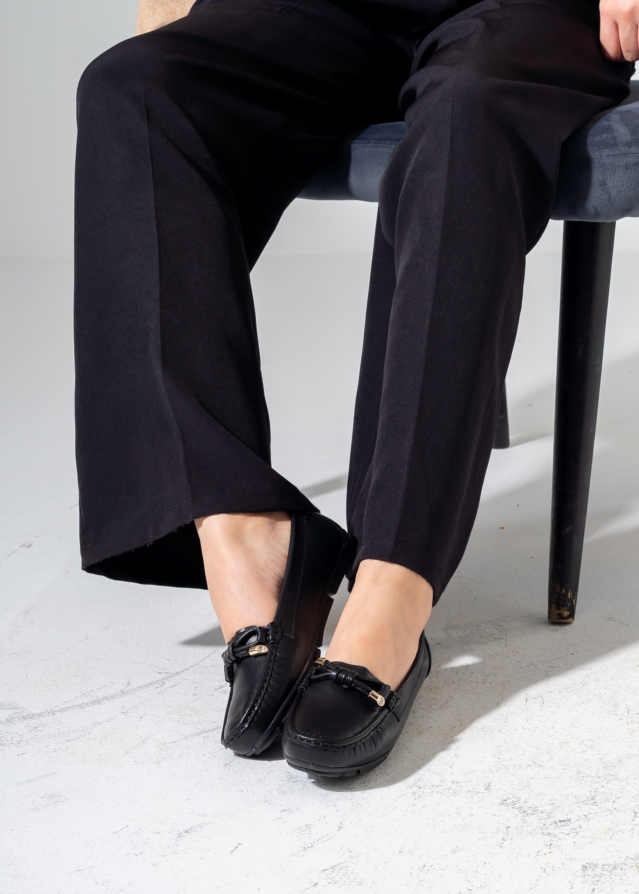 Bow Detail Flats -black