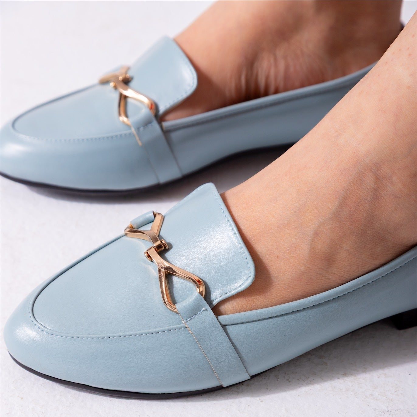 Ornamental Strap Flat-baby blue
