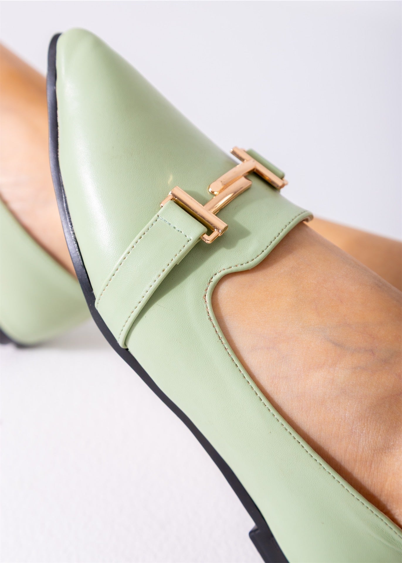 The Audrey Buckle Flat-mint green