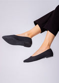 Load image into Gallery viewer, The Aria Knit Flat-black
