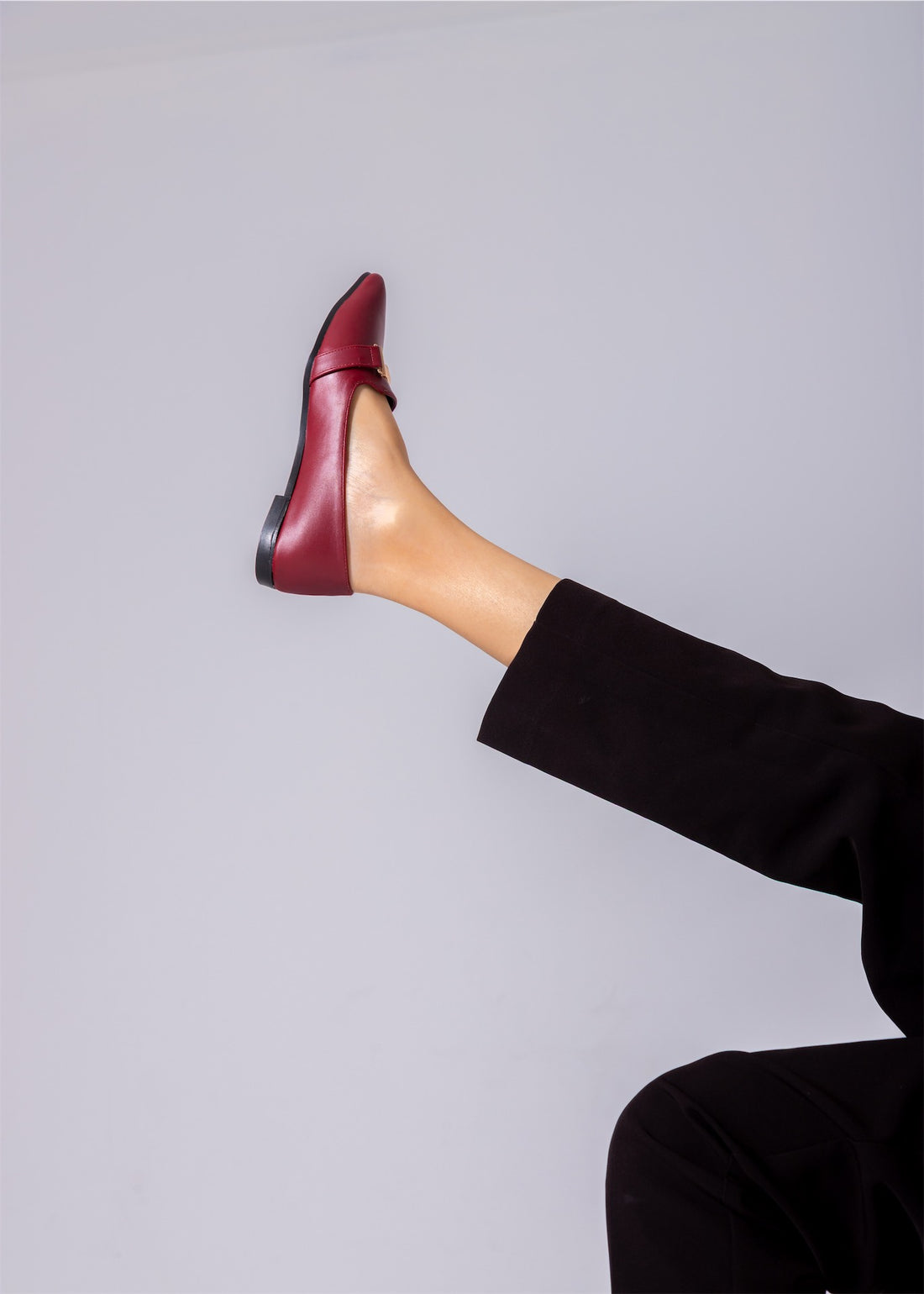 The Audrey Buckle Flat-marron
