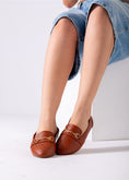 Load image into Gallery viewer, The Equestrian Flat-camel
