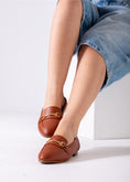 Load image into Gallery viewer, The Equestrian Flat-camel
