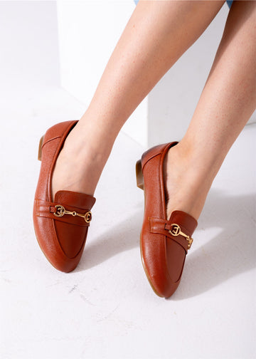 The Equestrian Flat-camel