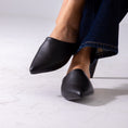Load image into Gallery viewer, The Luna Mule-black
