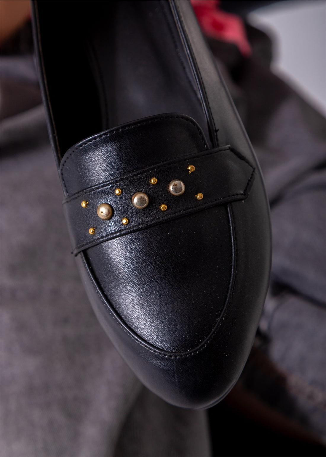 Pointed Stud Detail Flats-black