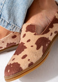 Load image into Gallery viewer, Animal Print Slip-On Flat-beige
