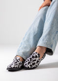 Load image into Gallery viewer, Animal Print Slip-On Flat-black
