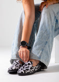 Load image into Gallery viewer, Animal Print Slip-On Flat-black
