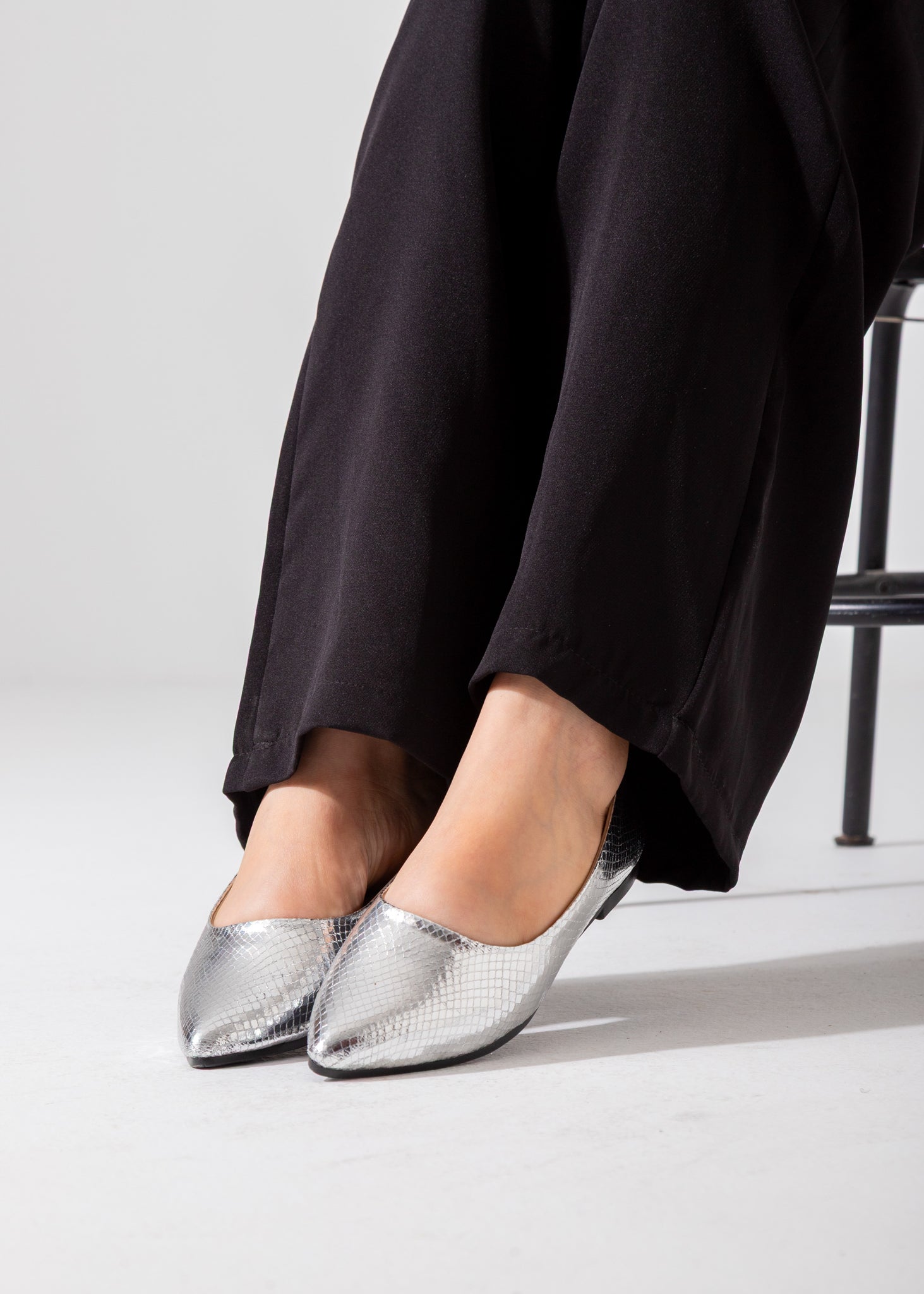 The Cobra Sling Flat-silver