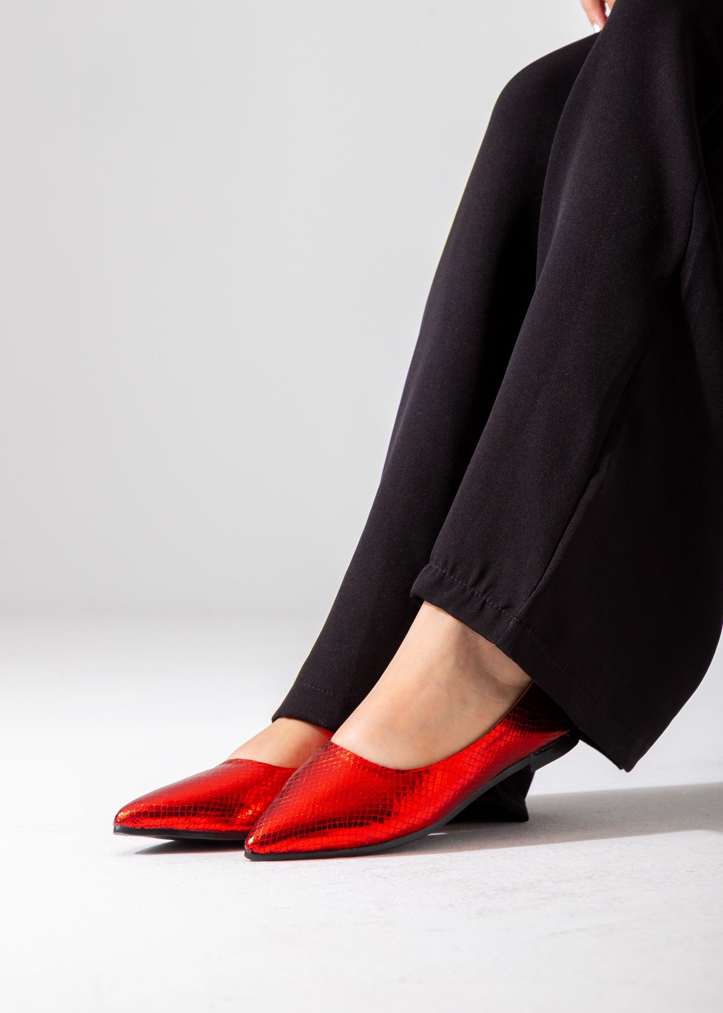 The Cobra Sling Flat-red