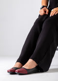 Load image into Gallery viewer, The Contrast Toe Flat-black
