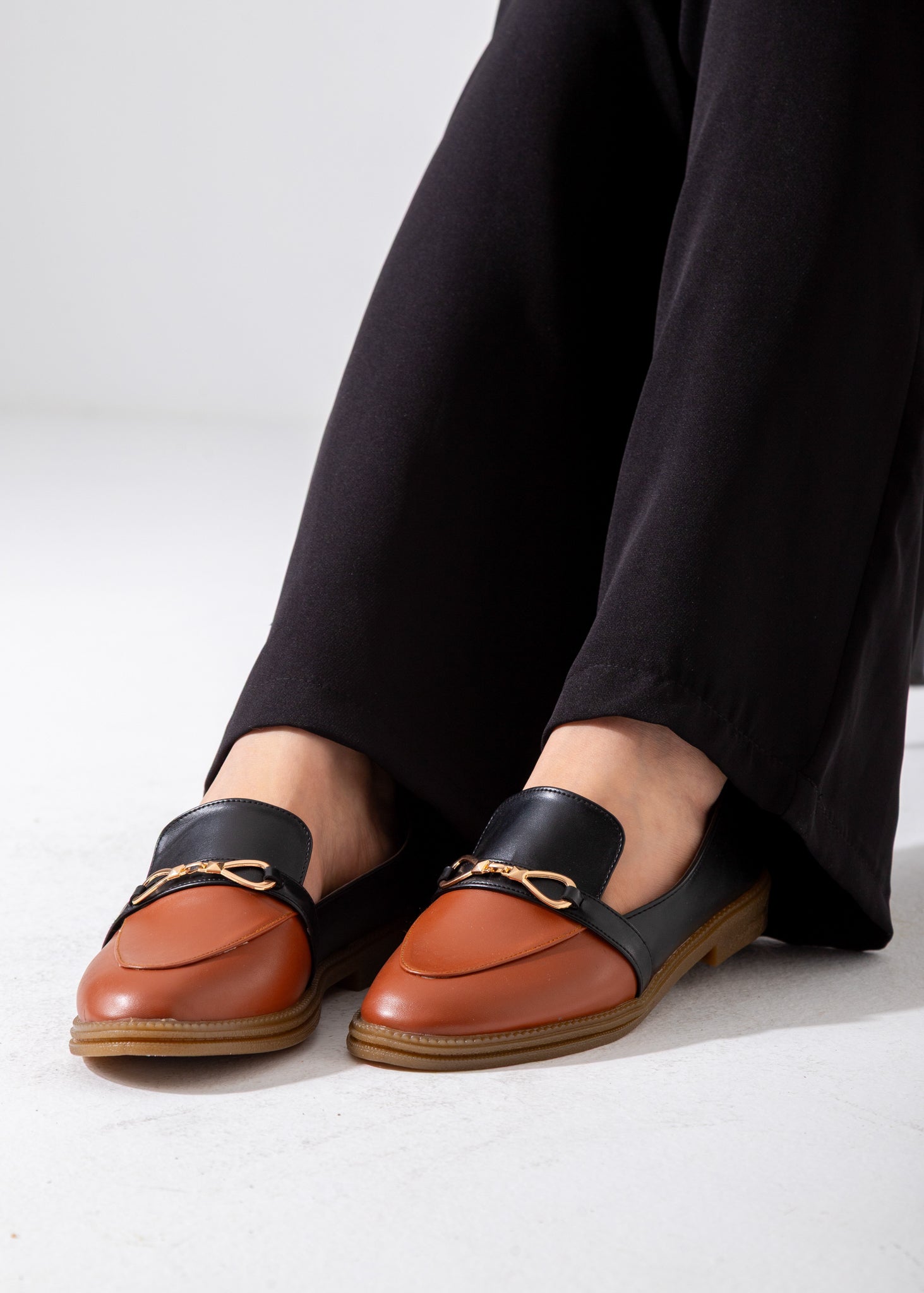 Two-Tone Horsebit Flat-camel