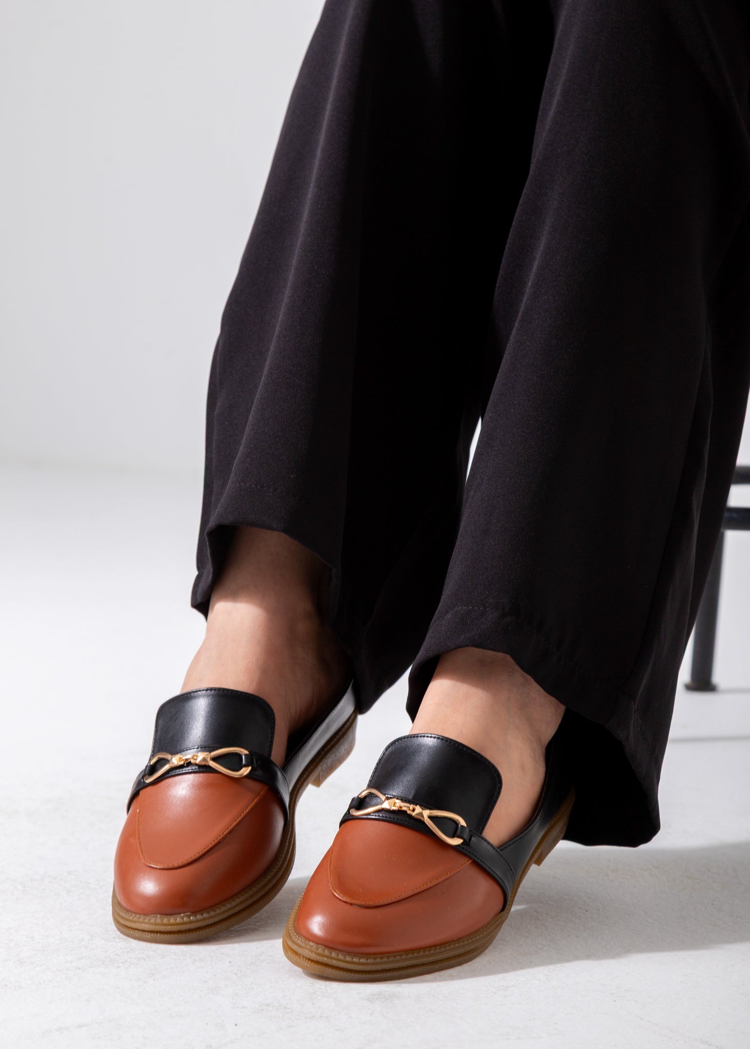 Two-Tone Horsebit Flat-camel