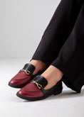 Load image into Gallery viewer, Two-Tone Horsebit Flat-marron

