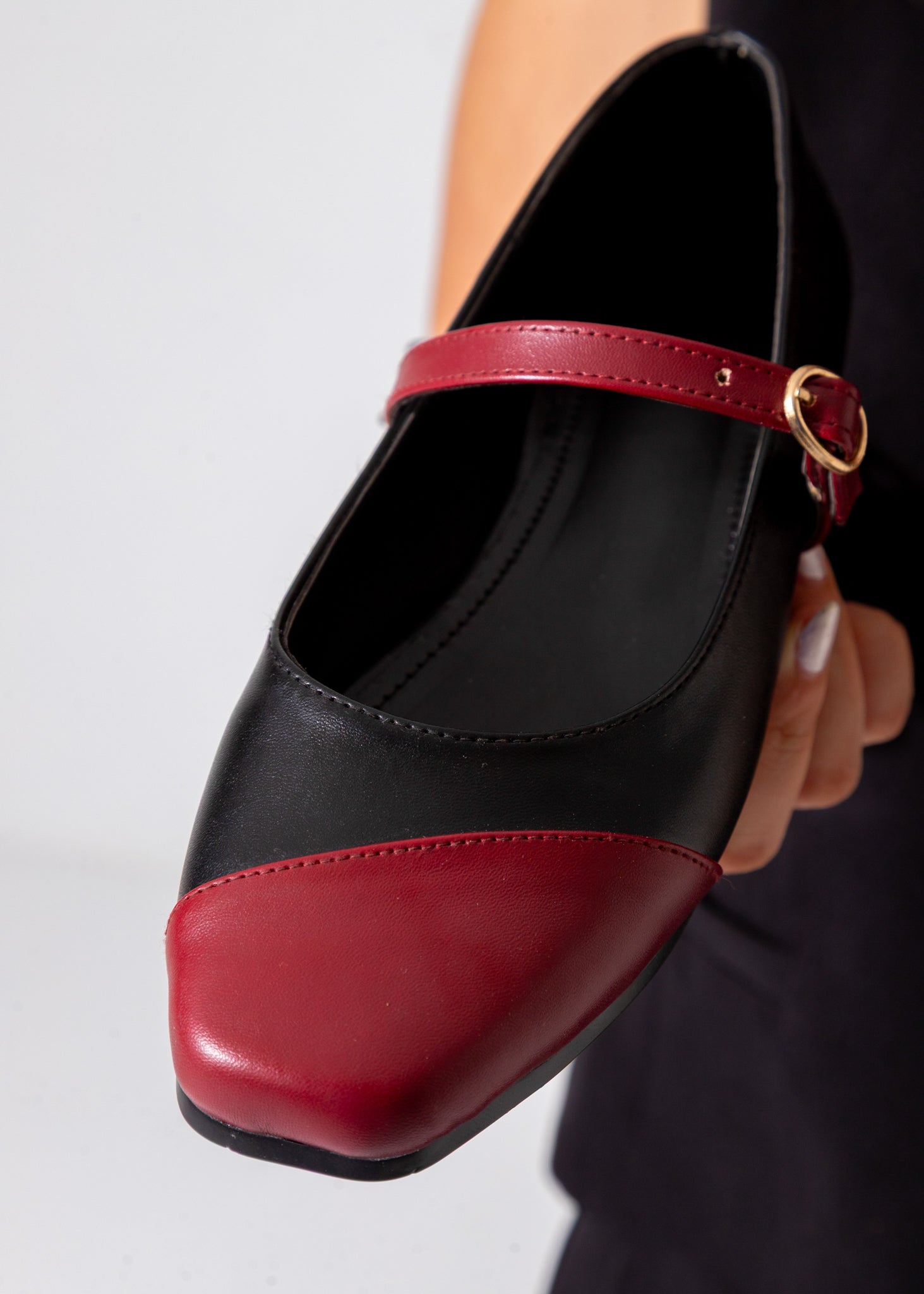Two-Tone Strappy Flat-marron