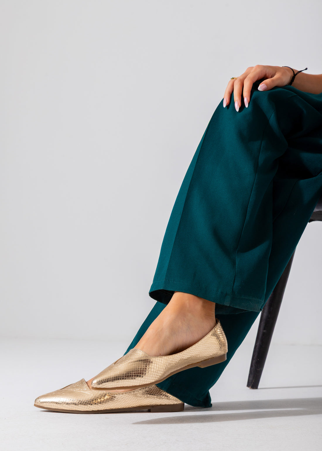 Shimmering Metallic Flat-gold