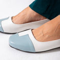 Load image into Gallery viewer, The Contrast Toe Flat-white
