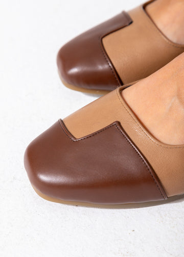 The Contrast Toe Flat-cafe