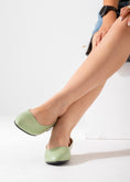 Load image into Gallery viewer, Classic Round-Toe Flats-green
