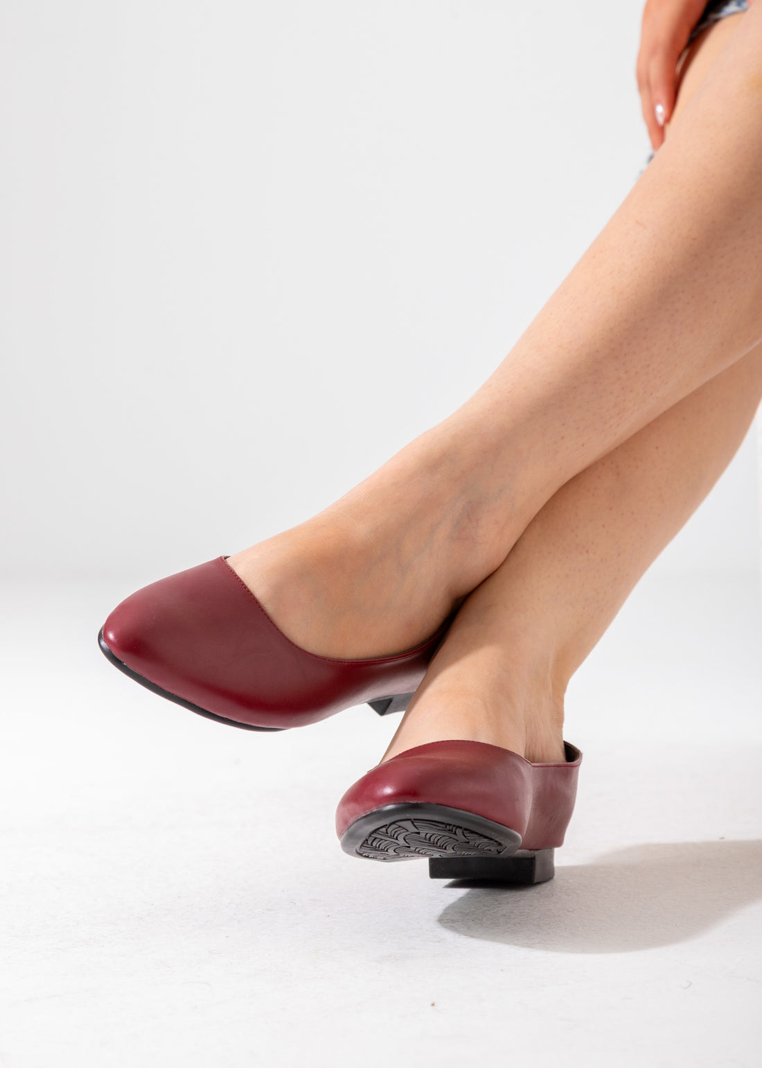Classic Round-Toe Flats-marron