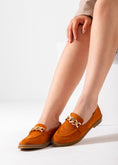 Load image into Gallery viewer, Velvet Touch Chain Loafer-camel
