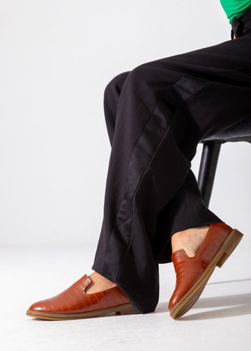 The Executive Flat-camel